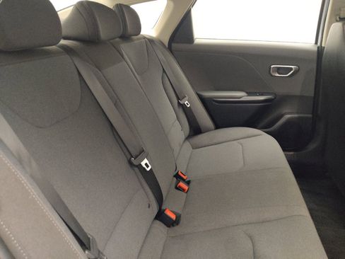 Used 2025 Kia K4 FWD image 19