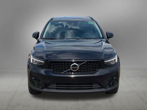 Used 2023 Volvo XC40 B5 Plus w/ Protection Package Premier AWD/4WD image 9