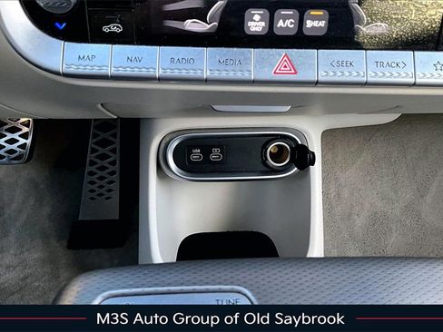 Used 2023 Genesis GV60 Performance image 16