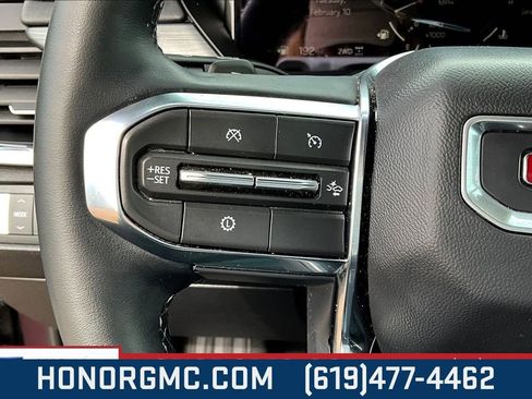 Used 2025 GMC Acadia Elevation image 11