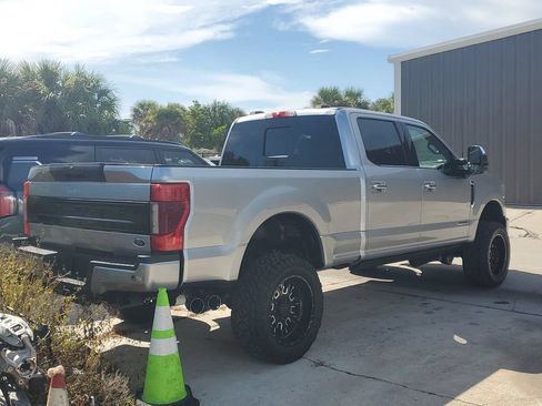 Used 2022 Ford F350 Platinum w/ Snow Plow Prep Package AWD/4WD image 6