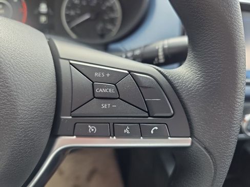 Used 2025 Nissan Versa SV w/ Trunk Package FWD image 18