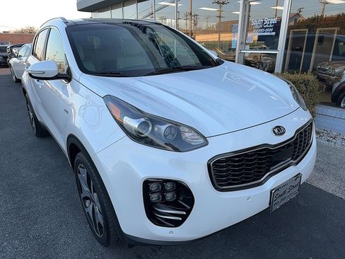 Used 2017 Kia Sportage SX image 2