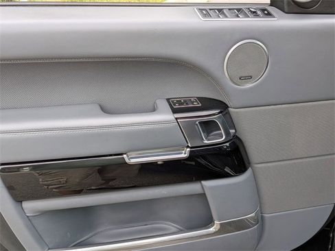 Used 2015 Land Rover Range Rover Long Wheelbase Autobiography image 9