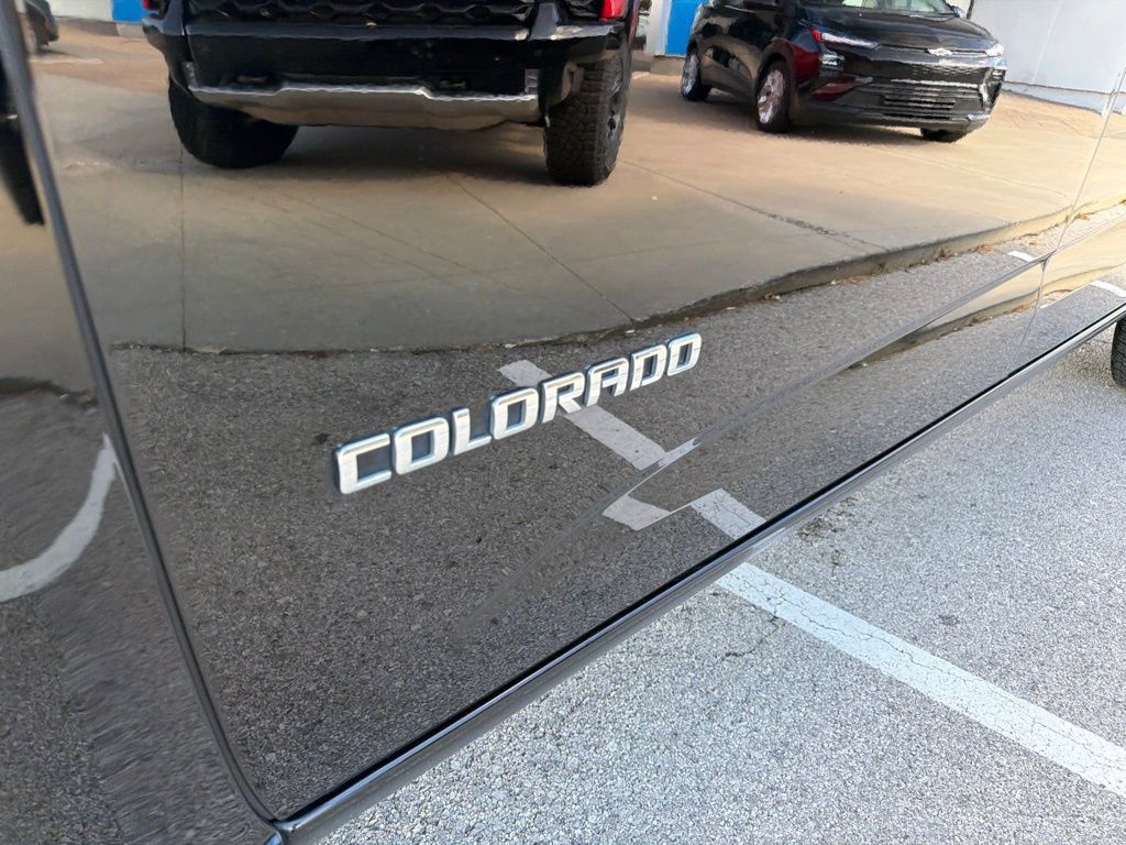 Used 2019 Chevrolet Colorado Z71 AWD/4WD image 10
