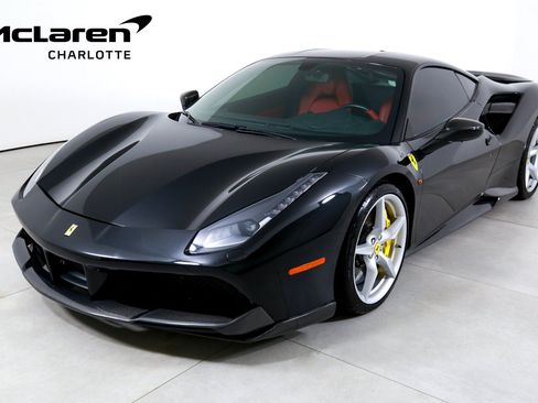 Used 2018 Ferrari 488 GTB RWD image 1