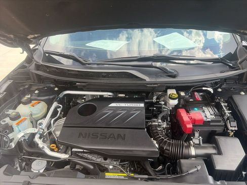 Used 2023 Nissan Rogue SV w/ SV Premium Package FWD image 32
