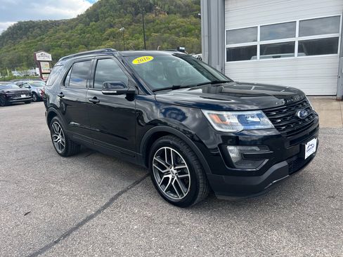 Used 2016 Ford Explorer Sport w/ Equipment Group 401A AWD/4WD image 3