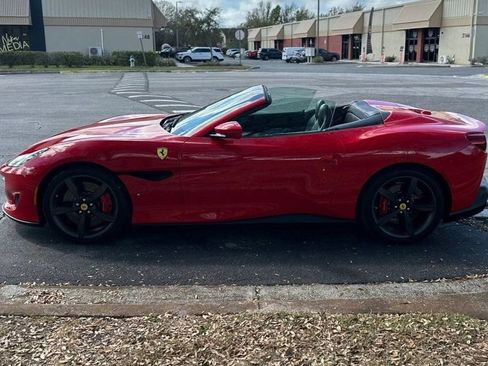 Used 2019 Ferrari Portofino RWD image 2
