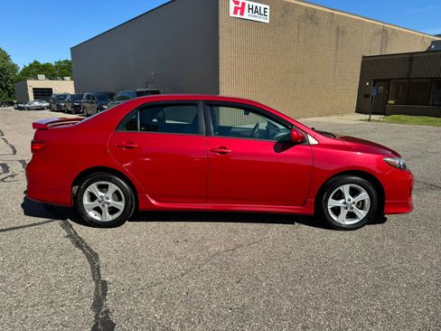 Used 2012 Toyota Corolla S FWD image 11