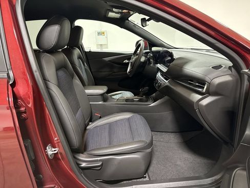 Used 2025 Buick Envista Preferred FWD image 21