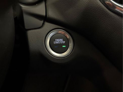 Used 2023 Chevrolet Equinox LT AWD/4WD image 19