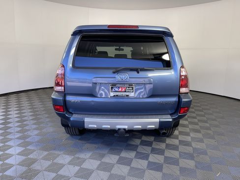 Used 2004 Toyota 4Runner SR5 AWD/4WD image 4