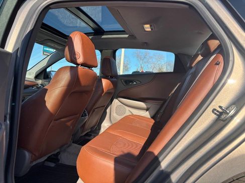 Used 2018 Chevrolet Malibu Premier w/ Premier Sun and Wheel Package image 10