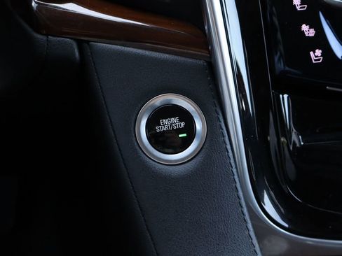Used 2020 Cadillac Escalade Premium Luxury RWD image 20
