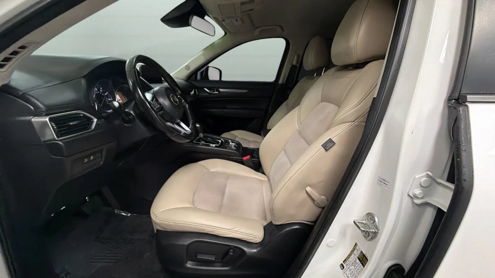 Used 2019 MAZDA CX-5 Touring FWD image 19