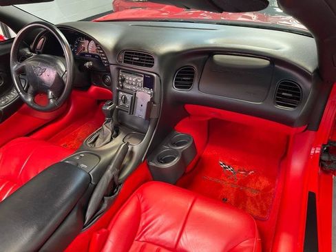 Used 2001 Chevrolet Corvette Convertible RWD image 42