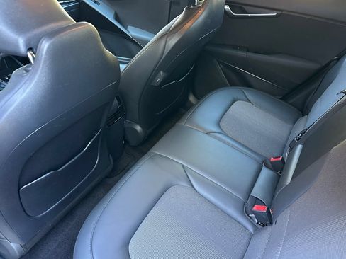 Used 2024 Kia Niro Wind FWD image 12
