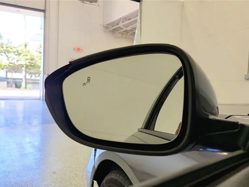 Used 2018 Honda Accord EX-L image 28