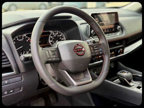 New 2026 Nissan Rogue SV AWD/4WD image 27