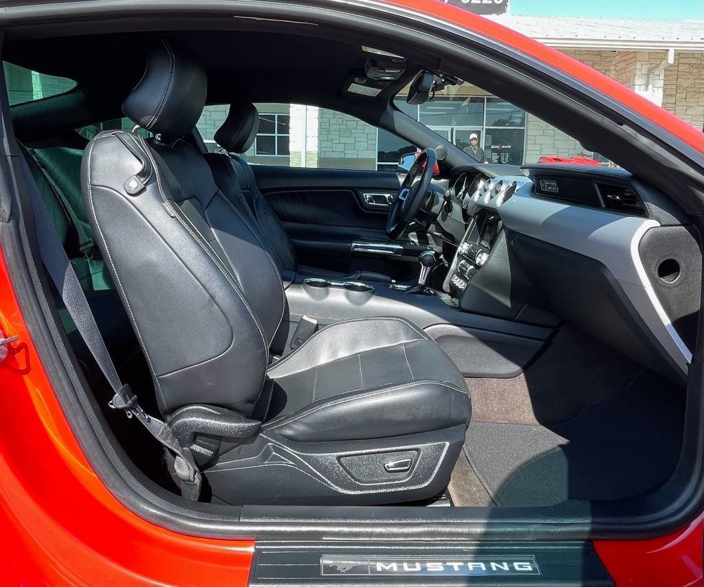 Used 2015 Ford Mustang Premium RWD image 24