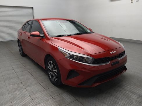 Used 2023 Kia Forte LXS w/ LXS Technology Package FWD image 13