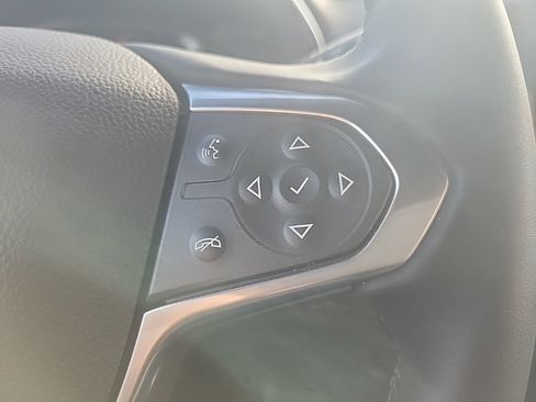 Used 2023 Chevrolet Traverse LT w/ LPO, Floor Liner Package image 12