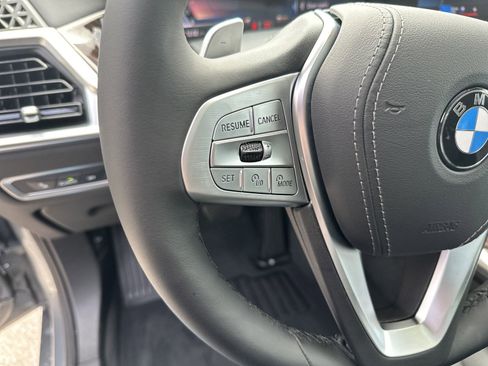 Certified 2025 BMW X7 xDrive40i w/ Premium Package image 20