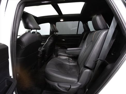 Used 2024 Toyota Grand Highlander HYBRID MAX PLATIN image 7