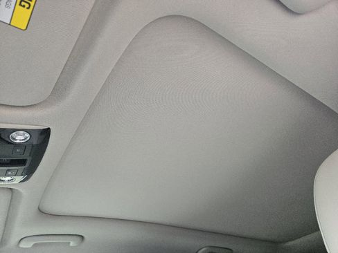 New 2025 Kia Sorento S w/ Panoramic Sunroof Package image 18