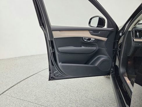 New 2026 Volvo XC90 B6 Plus w/ Protection Package image 23