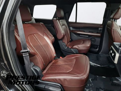 Used 2024 Ford Expedition Limited AWD/4WD image 17