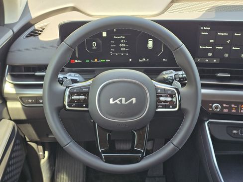 New 2026 Kia Carnival Hybrid FWD image 7