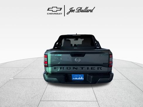 Used 2023 Nissan Frontier SV w/ Midnight Edition Package image 8