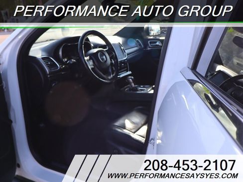 Used 2019 Jeep Grand Cherokee Limited w/ Luxury Group II image 24