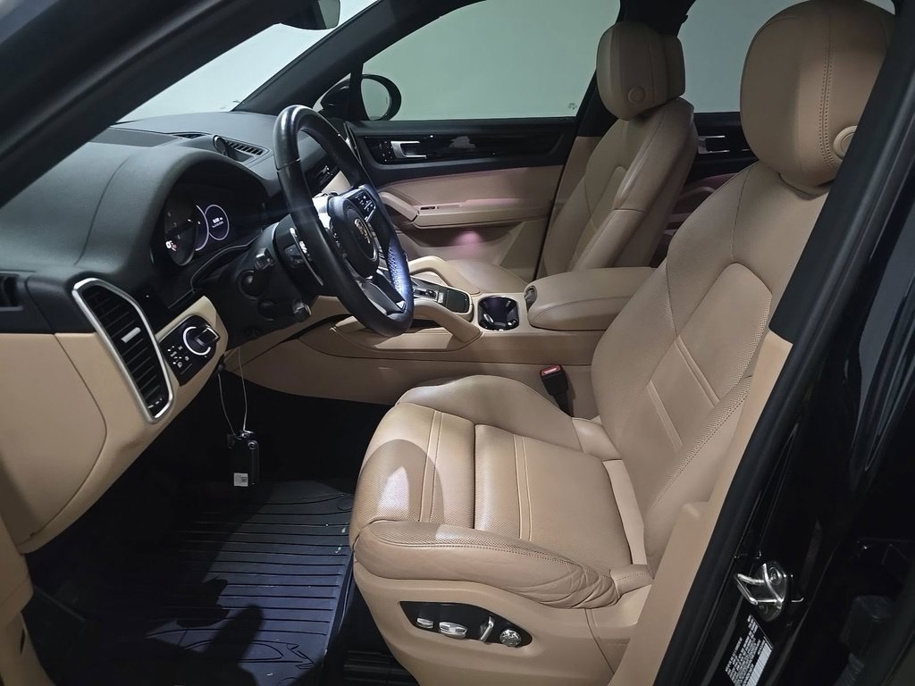 Used 2019 Porsche Cayenne AWD/4WD image 5