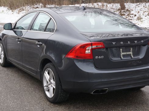 Used 2015 Volvo S60 T5 Premier image 3
