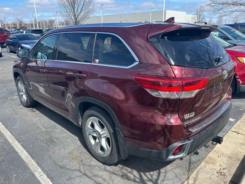 Used 2019 Toyota Highlander Limited image 3