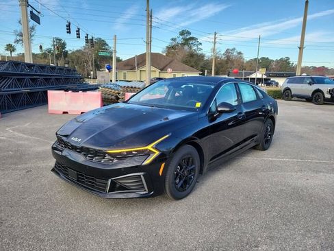 New 2026 Kia K5 LXS FWD image 4