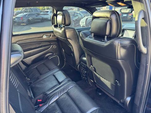 Used 2018 Jeep Grand Cherokee Trackhawk AWD/4WD image 41