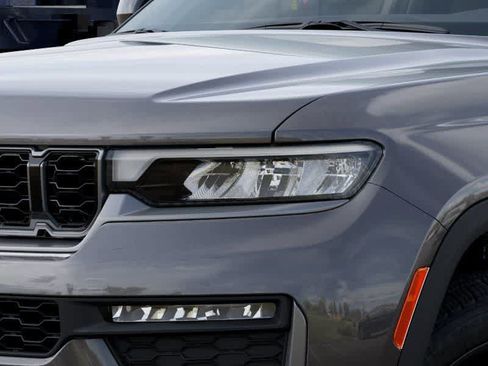 New 2026 Jeep Grand Cherokee Limited AWD/4WD image 10