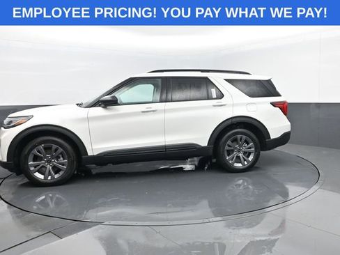New 2026 Ford Explorer Active w/ Active Comfort Package AWD/4WD image 5