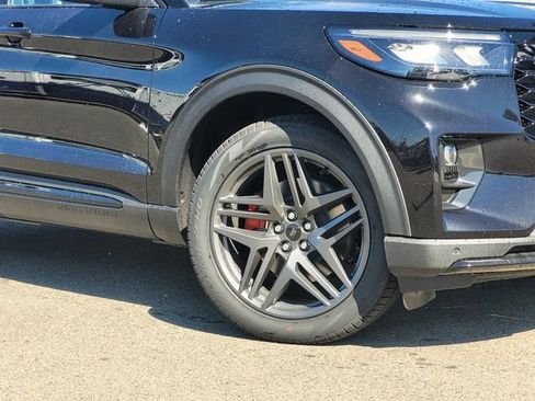 New 2026 Ford Explorer ST w/ Sun And Sound Package AWD/4WD image 2