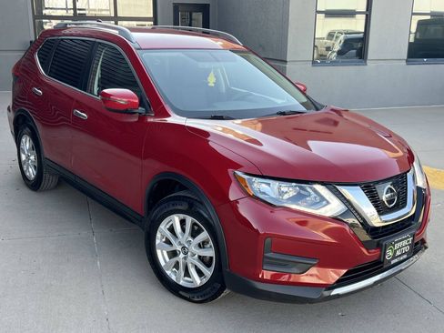 Used 2017 Nissan Rogue SV FWD image 6