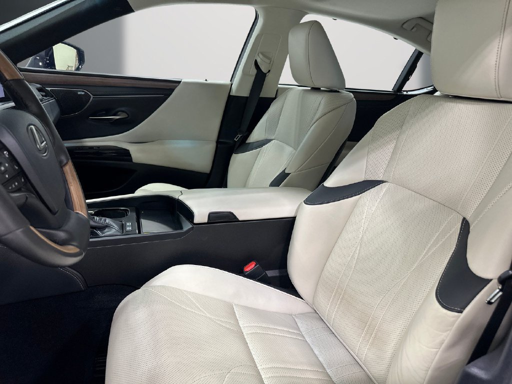 Used 2024 Lexus ES 300h Ultra Luxury FWD image 14