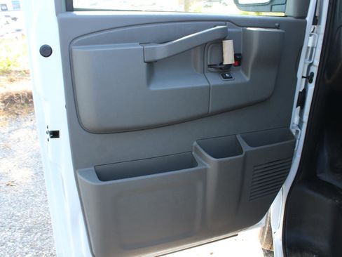 New 2026 Chevrolet Express 2500 RWD image 11