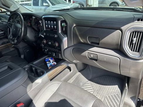 Used 2021 Chevrolet Silverado 1500 LT Trail Boss w/ Convenience Package II image 17