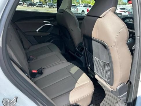 Used 2025 Audi Q5 Premium Plus w/ Premium Plus AWD/4WD image 23