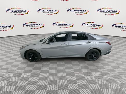 Used 2021 Hyundai Elantra SEL w/ Convenience Package FWD image 5