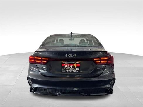 Used 2023 Kia Forte GT-Line w/ GT-Line Premium Package FWD image 6